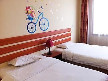 Penglai Yi Jia Express Hotel ภายนอก รูปภาพ